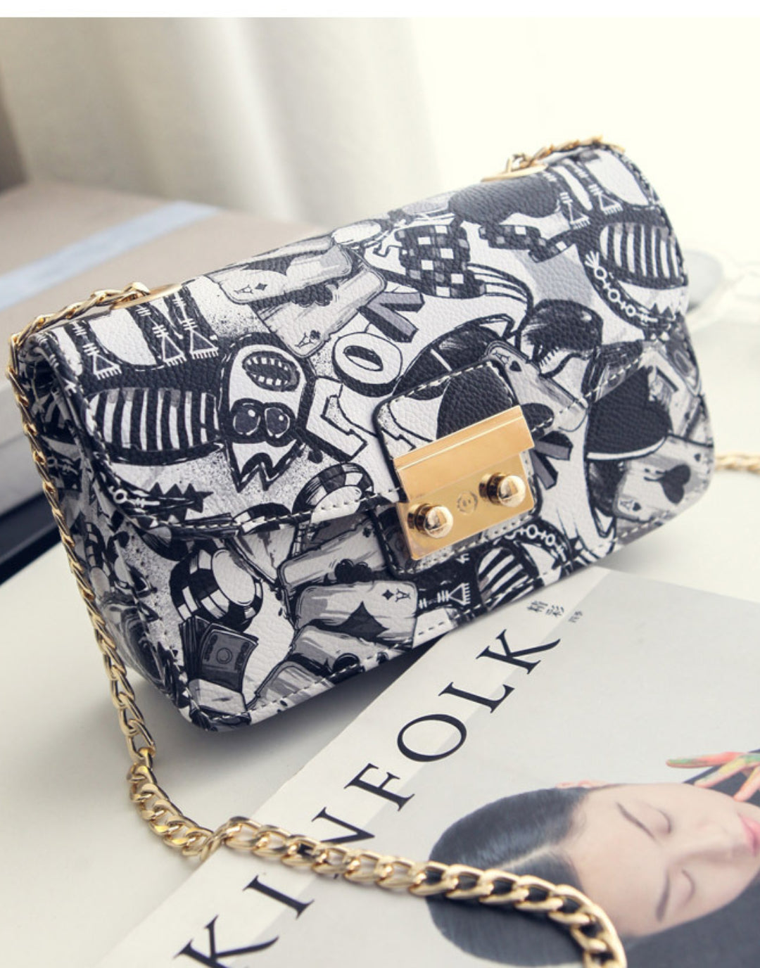 Yenesy Graffiti Lock Chain Shoulder Crossbody Bag-Hot Sale